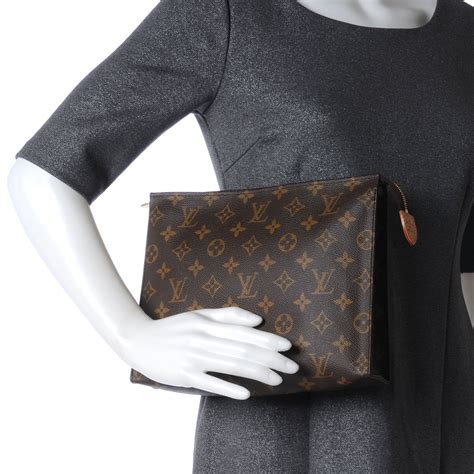 louis vuitton toiletry pouch strap|Louis Vuitton monogram toiletry pouch 26.